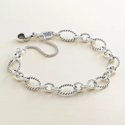 JamesAvery_BR-767-519303_altS.webp