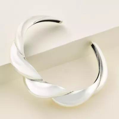 JamesAvery_BR-890-508647_altS.webp