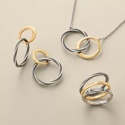 JamesAvery_ConnectedCircles_col.webp