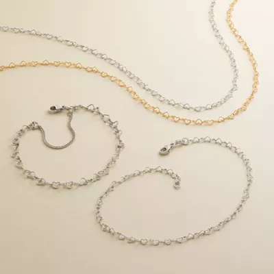 JamesAvery_DelicateConnectedHearts_col.webp