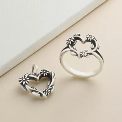 JamesAvery_FloweringVines-SS_col.webp