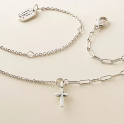 JamesAvery_NK-968-324931_altS.webp