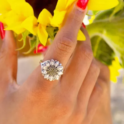 JamesAvery_RG-1971-665640_IGC.webp