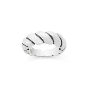 Half Twist Ring